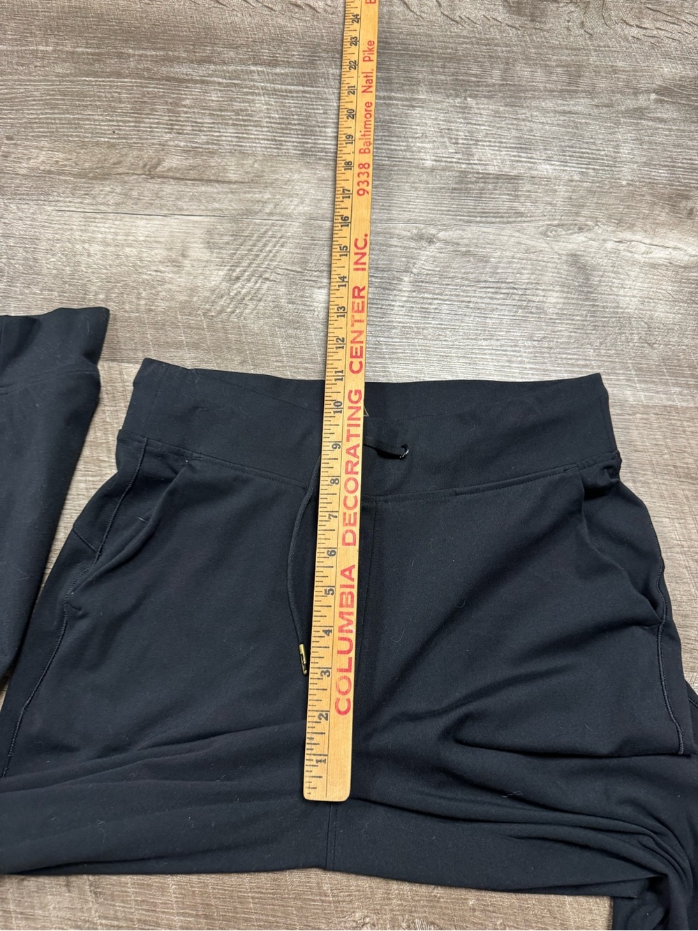 Yogalicious Lux Lux Kick Back Jogger in Black Size Small - Picture 5 of 8